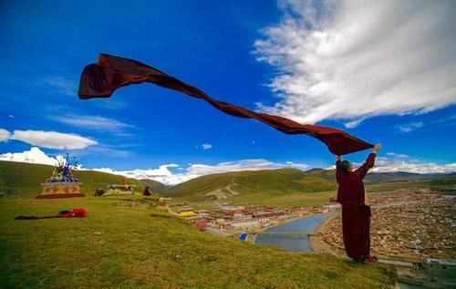 国内最大的尼姑庵，拥有2万名女尼，但有一项规定让人费解