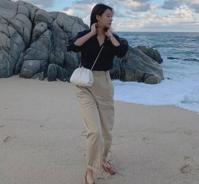  玛丽珍鞋：2020初夏鞋子的流行走向，跟紧趋势，别被潮流甩出好几条街