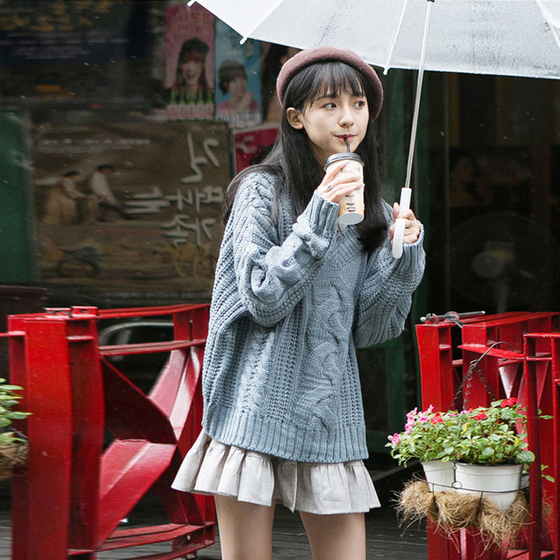 快丢掉老土的连衣裙吧，今年流行穿这样的小香风套装让你洋气到爆