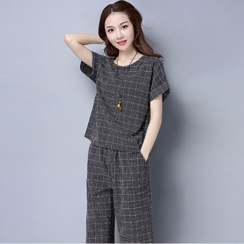 文艺复古风的棉麻女装，穿起来特别藏肉显瘦，胖女人都喜欢的