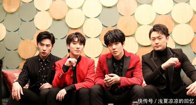 #袁娅维#声入人心奇袭成功,下期在线歌手必淘汰一位,官方微博暗示明显!
