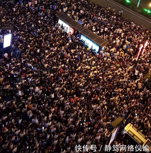 西安被抖音炒成“超级网红”的背后，是假期无处可去的西安人！