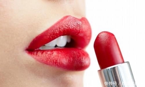 #皮肤是比#西瓜红适合什么肤色 别买错口红了