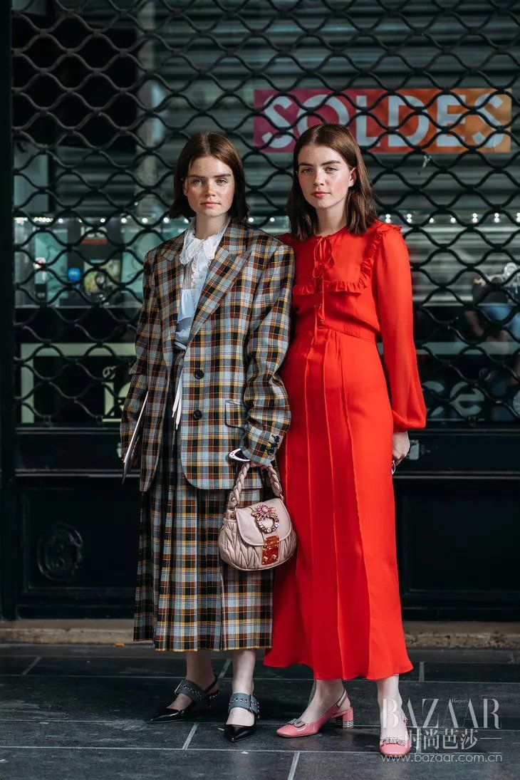 今年的秋冬流行色很吉利，还没到过年就要红火起来!