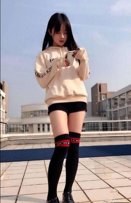 紧身裤不仅舒适还时尚美观，让你收获满满的回头率