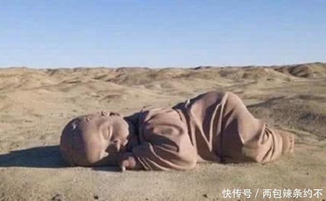 神秘的“巨婴宝宝”,沙漠中沉睡3年,游客看后直呼心疼