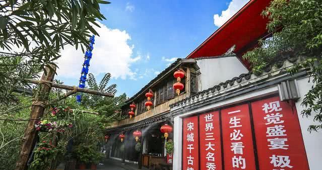 国内这三个“人造景区”，门票贵到离谱，游客却依然络绎不绝