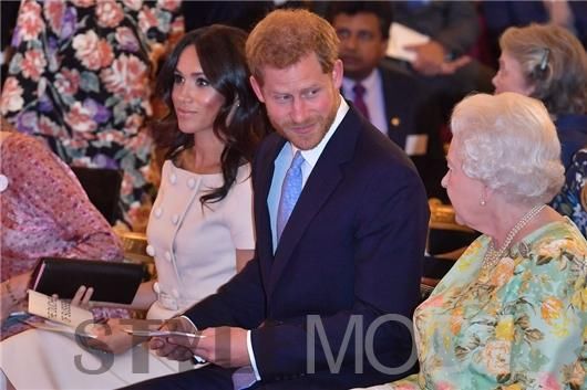 上班族必看，跟梅根王妃学习皇室优雅范