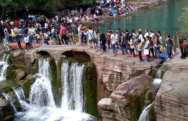 从人山人海到游客稀少, 5元住宿都没人来, 游客经历了什么