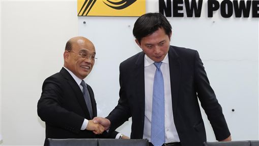 黄国昌辞＂时代力量＂党主席 台媒:因遭党内围剿