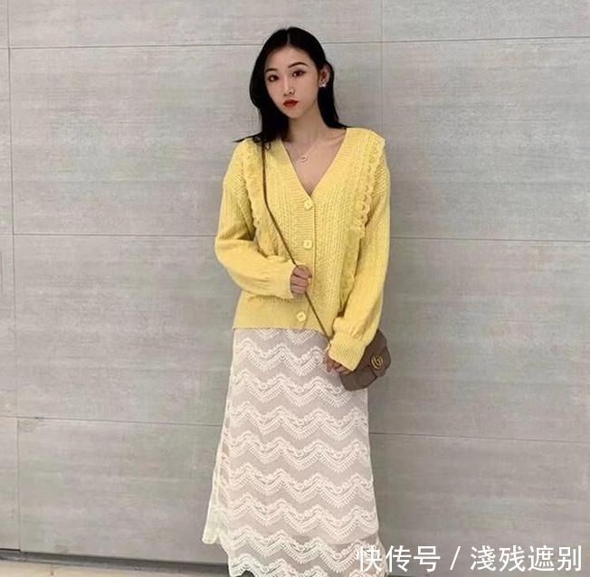 『小姐姐』早春半身裙穿搭技巧,时尚显高又显瘦,穿出韩范儿小姐姐的气质感