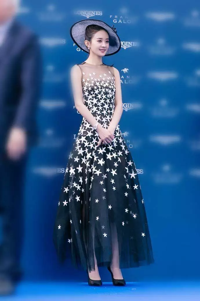 当110斤陈慧琳与86斤赵丽颖同穿晚礼裙，才知道胖一点也好看