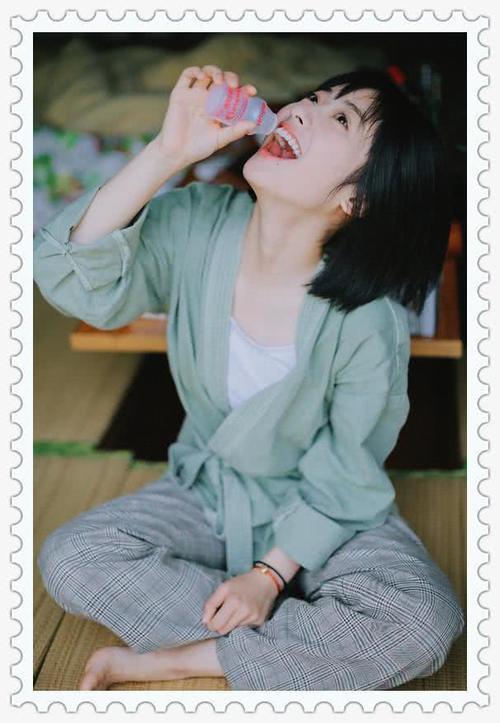 沈月减肥成功了？大象腿秒变筷子腿，网友：未修图的腿才接地气