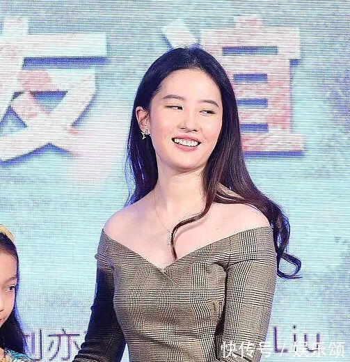 30岁刘亦菲撞上25岁古力娜扎，只差5岁竟一个仙女一个似大妈