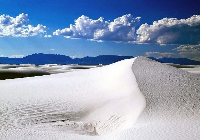 电视剧《沙海》中的古潼京真的存在吗?白色沙漠惊艳了观众和游客