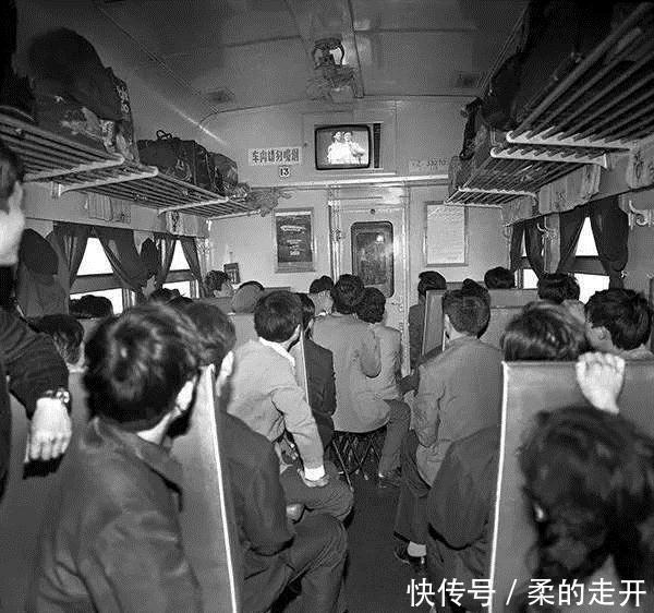  「记得」1980年代中国火车老照片, 还有多少人记得那时候坐火车