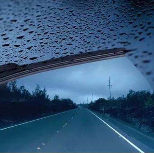 不管开啥车，车内灰尘多别用毛巾擦！教你一个土法子，天天开新车