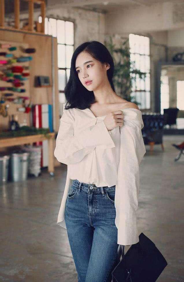 紧身裤可以展现你的优美身材，让你更优雅迷人