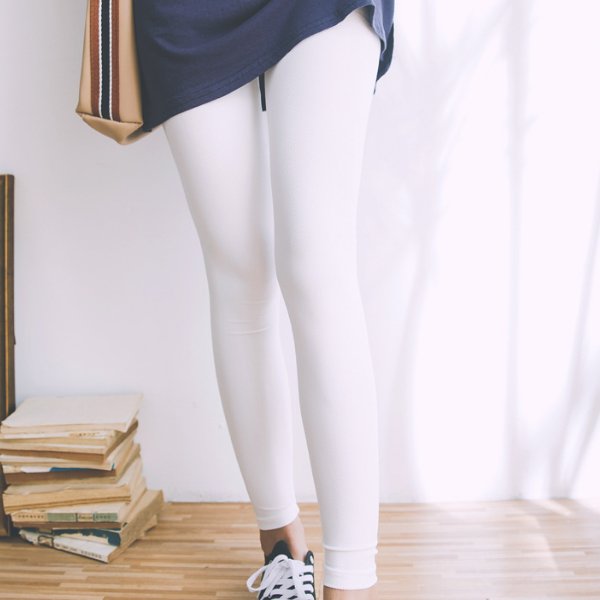 我的天!头一次穿这么显瘦的打底裤，轻盈柔软，走路超有女神感