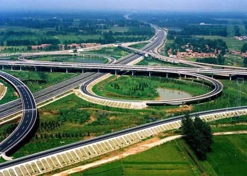  「一条」广东在建一条高速，双向4车道，投资167.2亿，预计年底