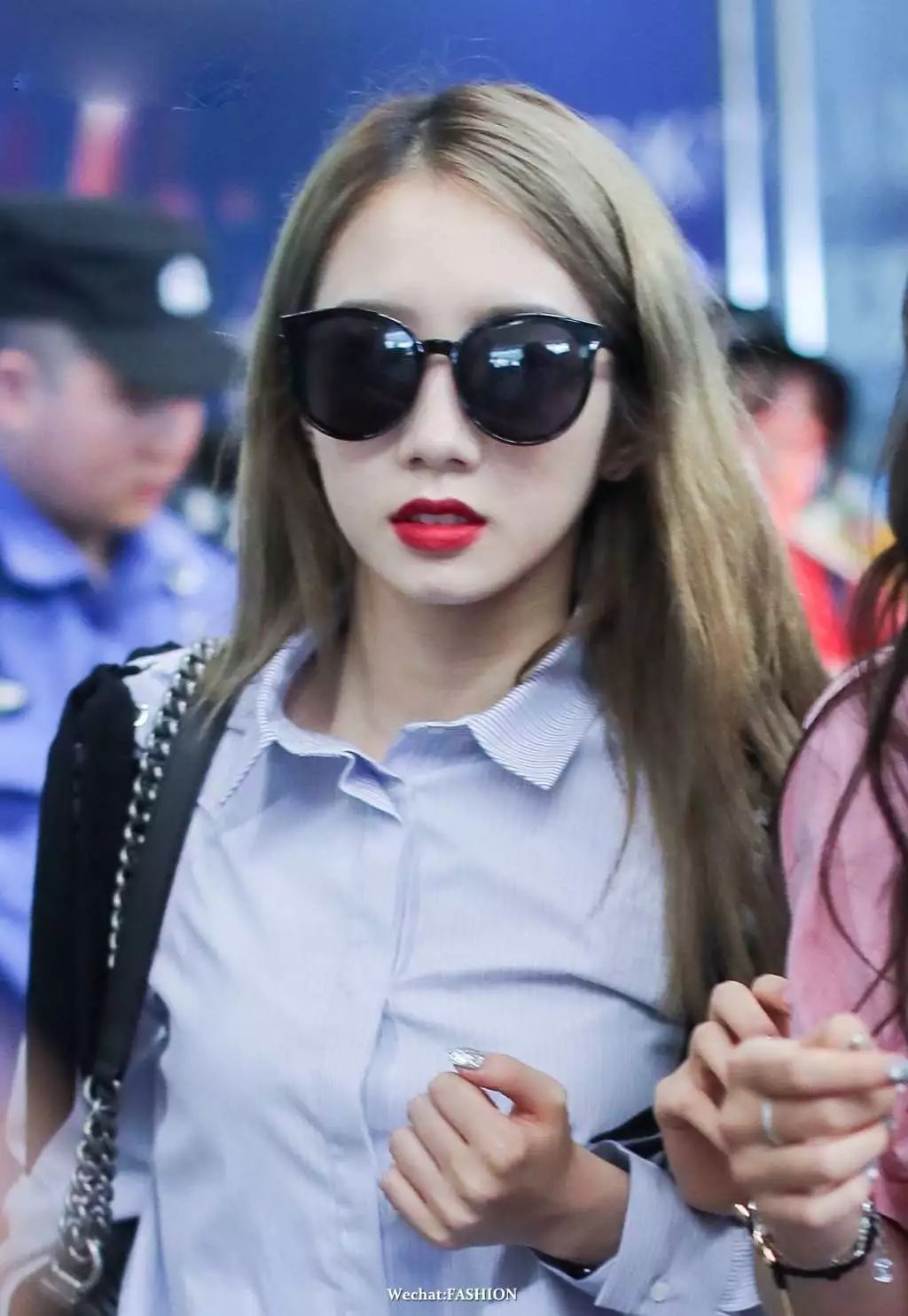 明星 | 孟美岐机场大玩“下半身失踪” 韩雪太会穿献上我的膝盖