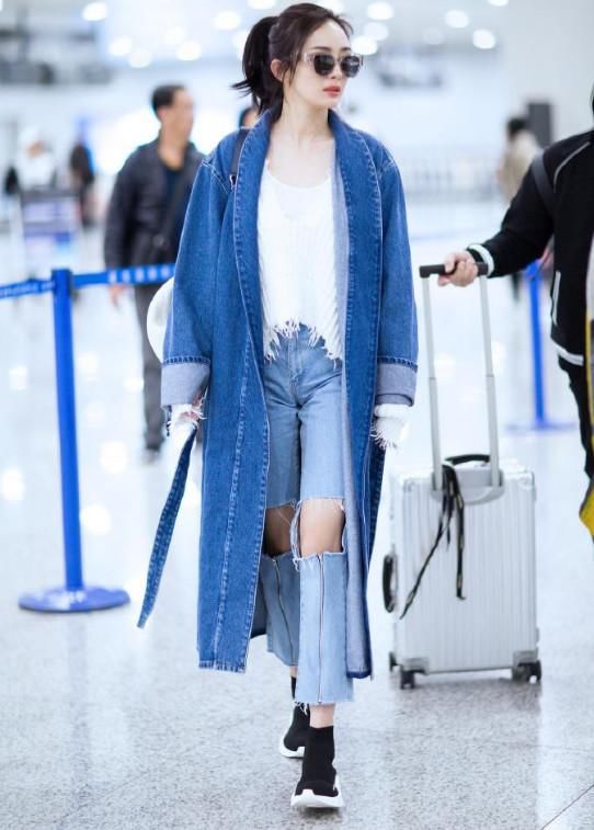 杨幂撞衫全智贤，带货女王穿法让人吃惊，网友：全女神都甘拜下风