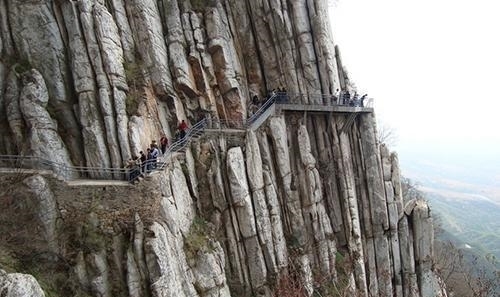  gdp|河南上半年18个市一览, 有两个城市突出, 名声在外