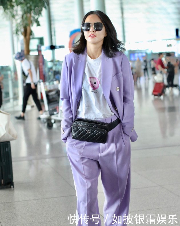 谭维维穿4710元拖鞋，怎么这么邋遢，村口的大妈都服你了！