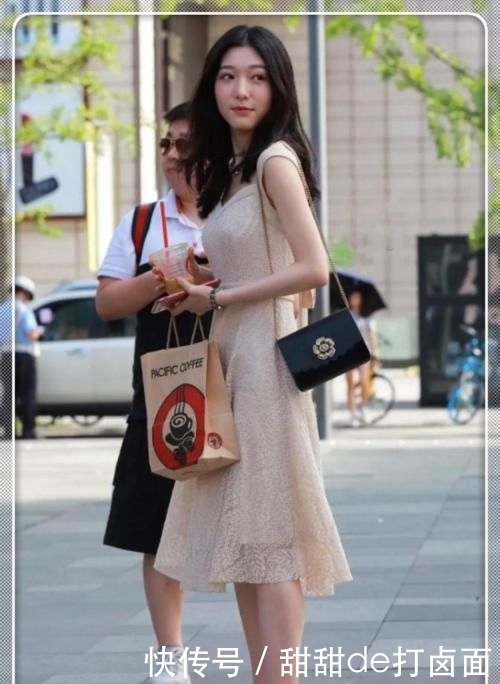 [ 灵感]蝴蝶结设计灵感，时髦又减龄！，杏色连衣裙
