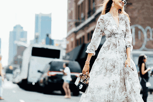 开春穿这5条裙子, 美到甩路人几条街!