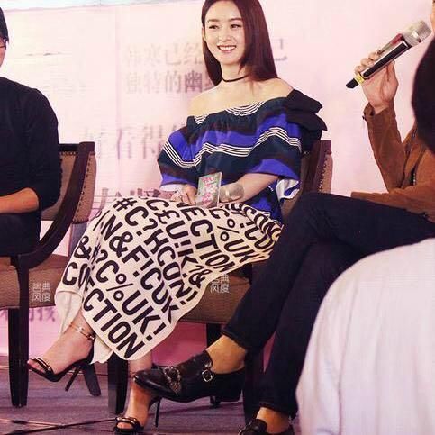 水钻高跟鞋气场十足，走出不一样的风格