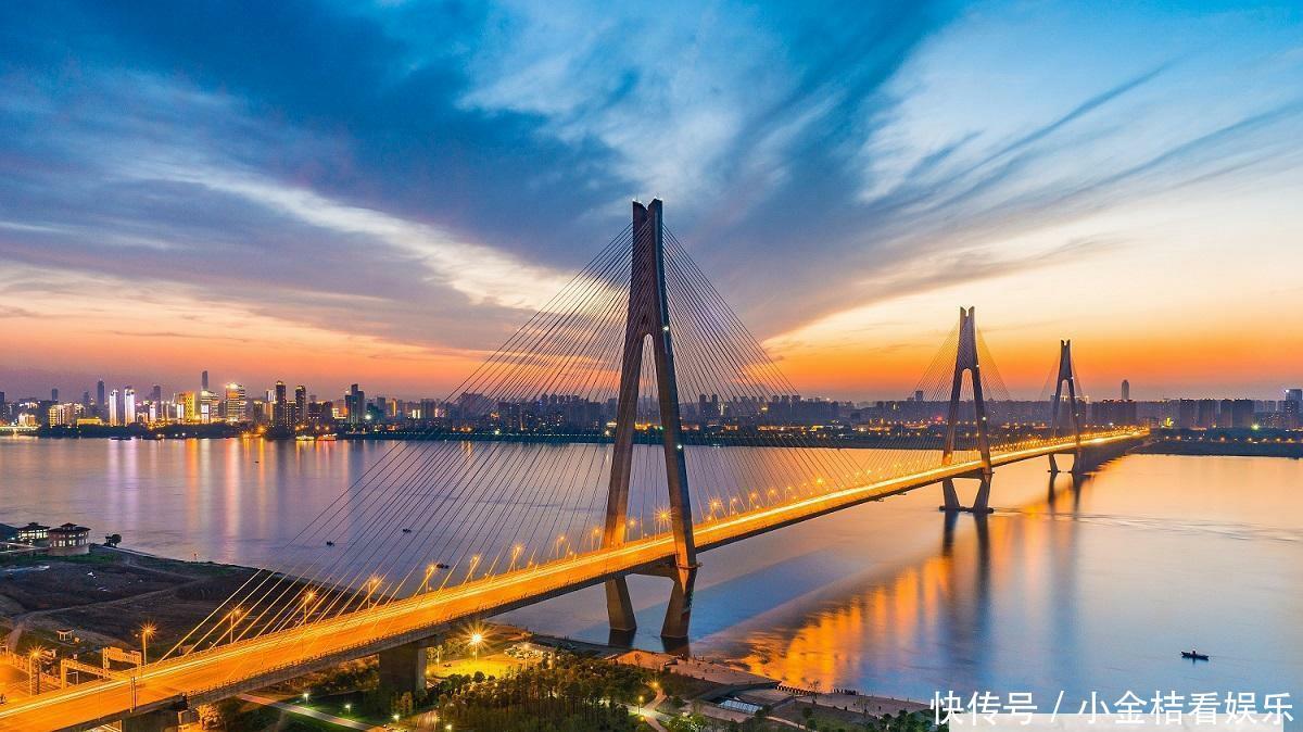  时速@湖北在建长江大桥，耗资30亿时速350公里，这点创国内之最