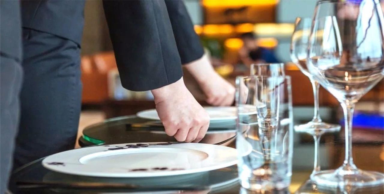 我国“最贵”的服务员，曾三次参加国宴，知道她是谁吗？