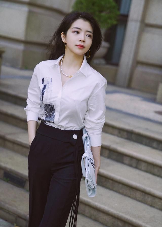 『穿衣』干净利落才算是真女神!时尚时尚博主三木分享精美女生穿衣搭配,雅致又高級