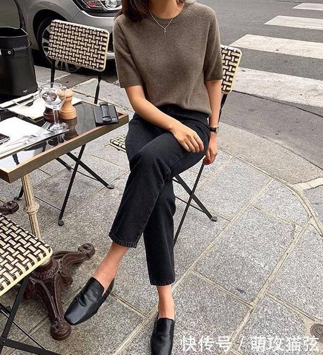 『针织衫』这一件“内搭、外穿”都很气质出众的衣服,春天穿刚刚好