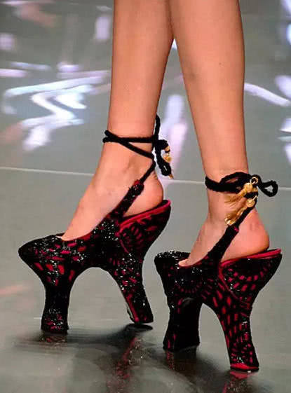 世界上，最奇葩的高跟鞋，来看看有你敢穿的吗？