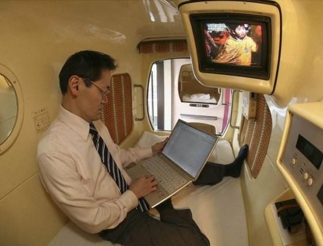 日本“胶囊酒店”被中国游客吐槽：什么都好，就是带女朋友不方便