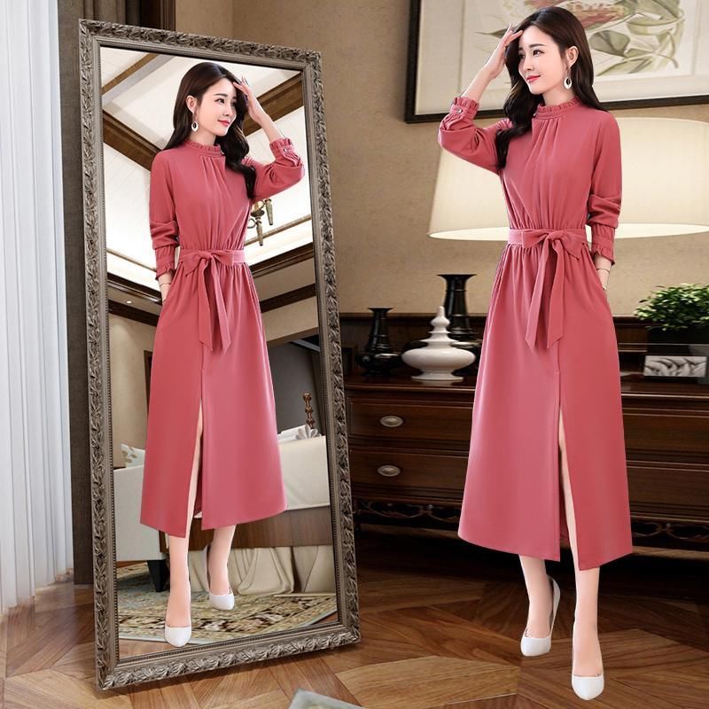 女人一过40，紧身衣再美也别穿，看看那这些“秋裙”，美的惊人