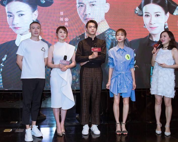 一周造型红黑榜:贵妇品牌香奈儿和普通家居品牌对战，谁输谁赢?