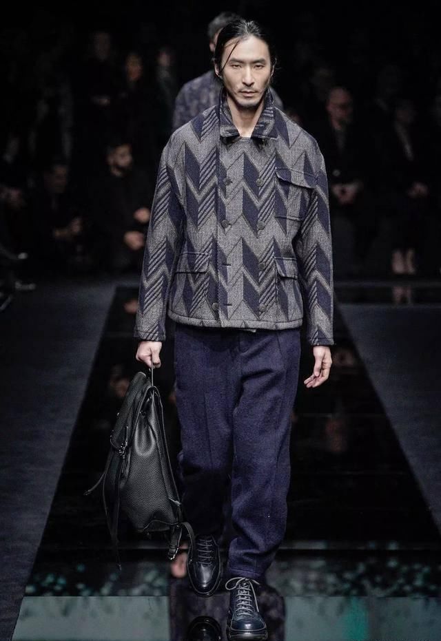  「延续」85岁的Armani先生，一直延续自己的风格，优雅简约的更加年轻化