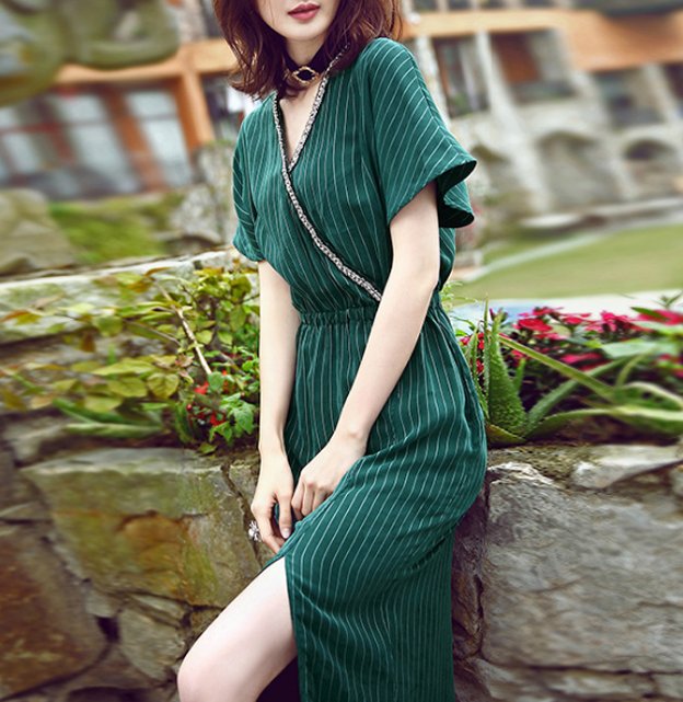 女人太丰满!穿衣不好看?学下图女人这样穿，美丽大方尽显好身材