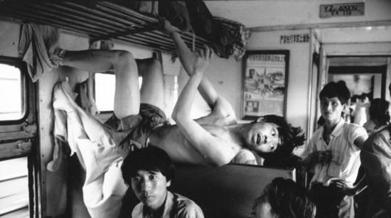  [回忆]这一组绿皮火车的老照片，承载了我们太多太多的回忆