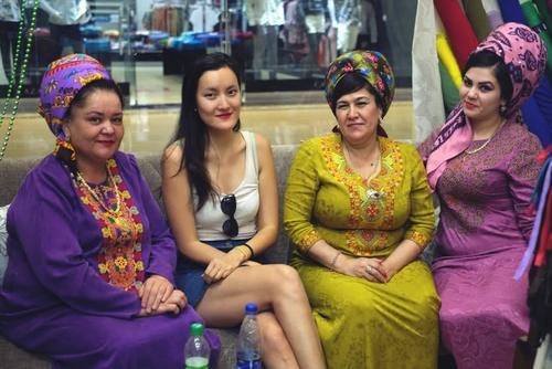 亚洲大陆唯一永久中立国，拥有丰富资源，外国人却难以进入