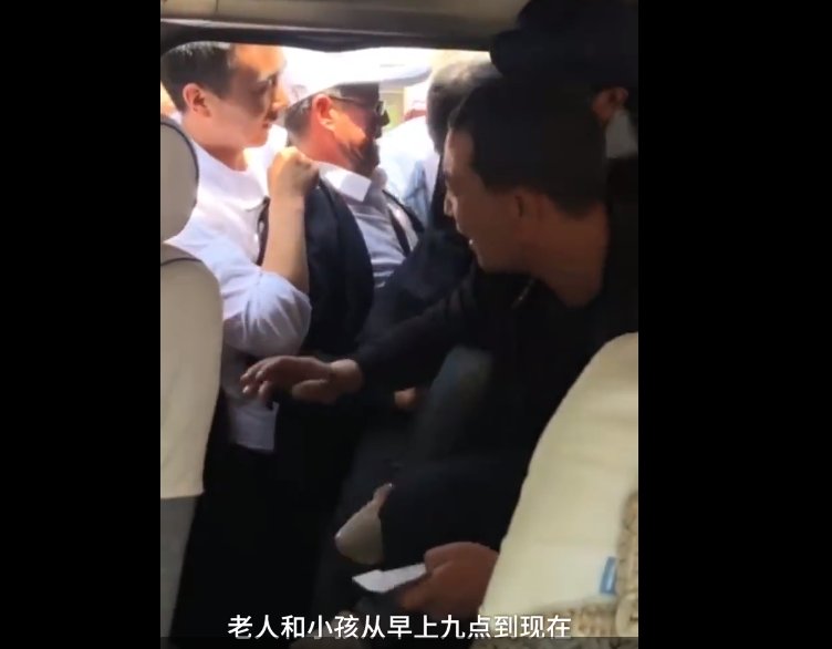 崆峒山游客翻20倍，只卖票无人疏导秩序一片混乱，游客高呼退票