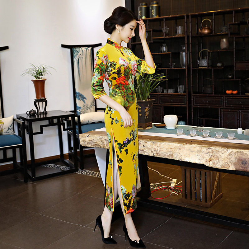 这该良旗袍竟然登上了国外周刊，真给我们中国长脸