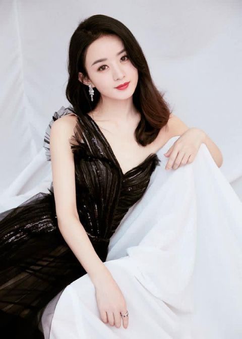  「女生」女生有3个面部特征，是天生的“精致脸”，难怪直男看了也喜欢