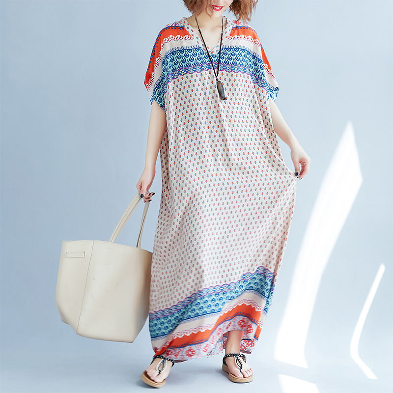 海边渡假，便宜清凉的波西米亚裙秒杀比基尼，景美人美，羡煞路人