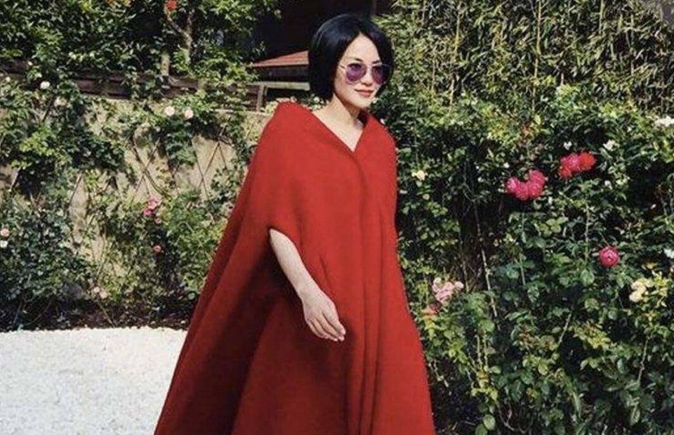 38岁张柏芝和40岁王菲走秀对比，一个像超模，一个不忍直视