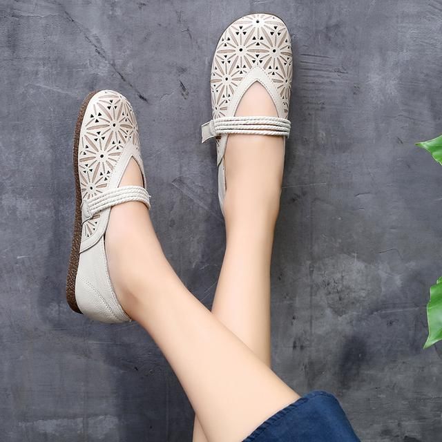 7月特流行的一种鞋,叫减龄鞋,价格不贵,7080后穿,非常的美