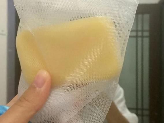  大牌护肤：建议大家在超市货架看到这些护肤品，一定拿下，比兰蔻还好用